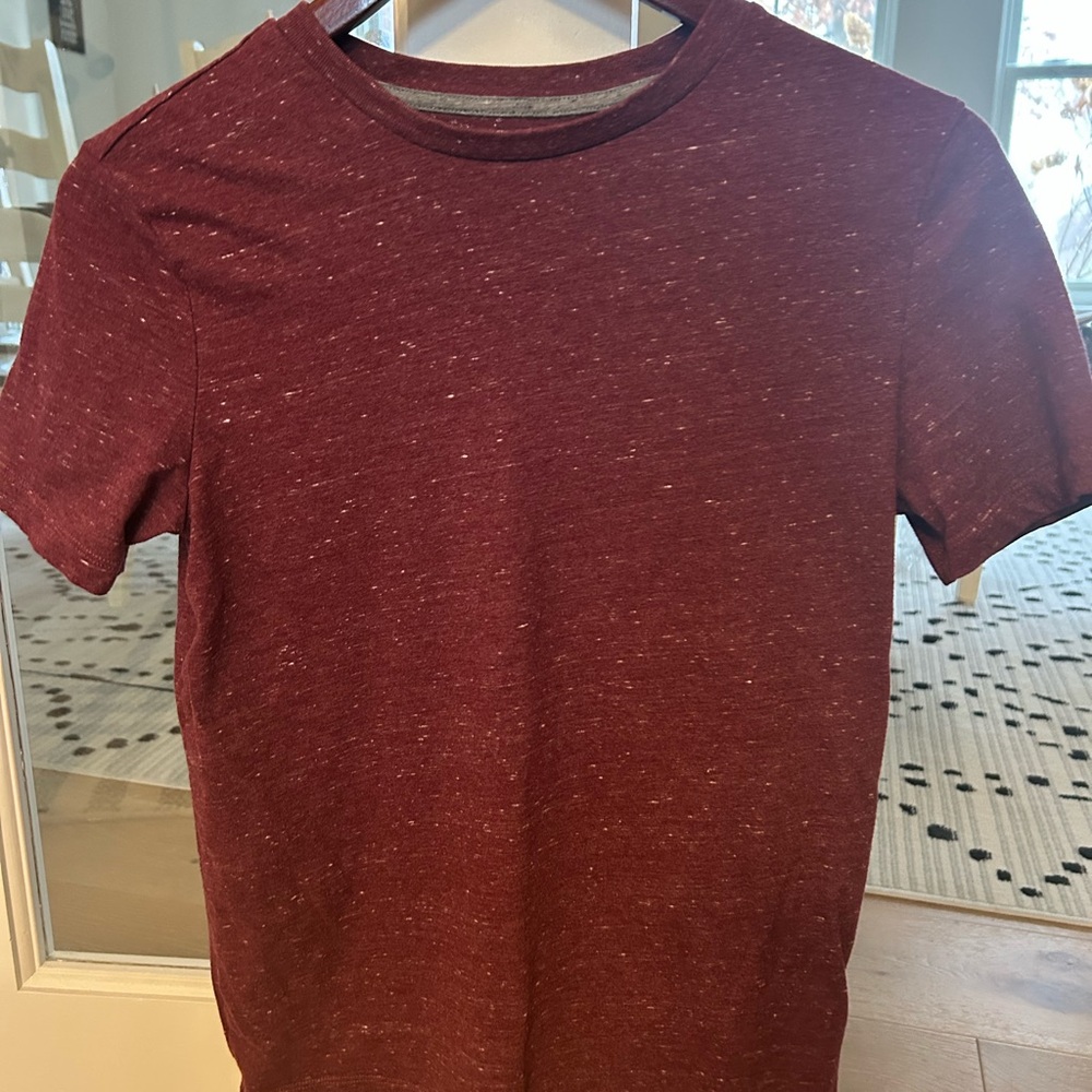 Old Navy Boys Burgundy Short Sleeve Tee Size XL